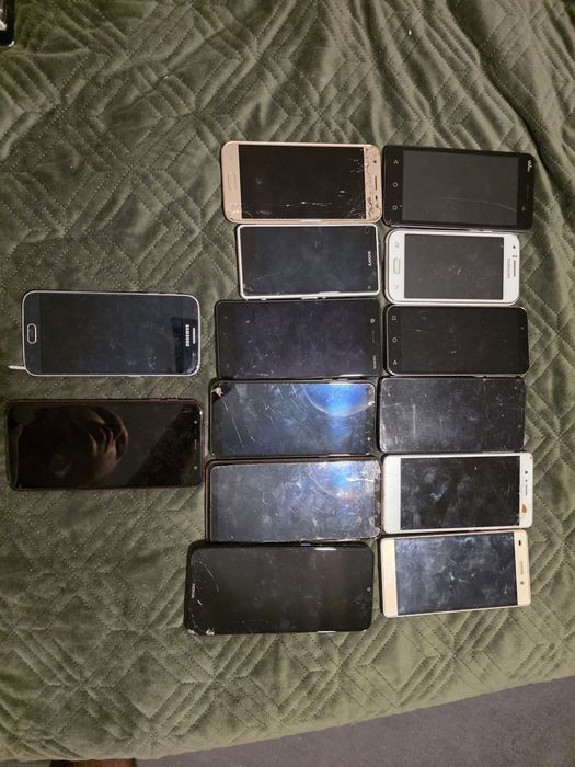 Телефони за части или ремонт на едро