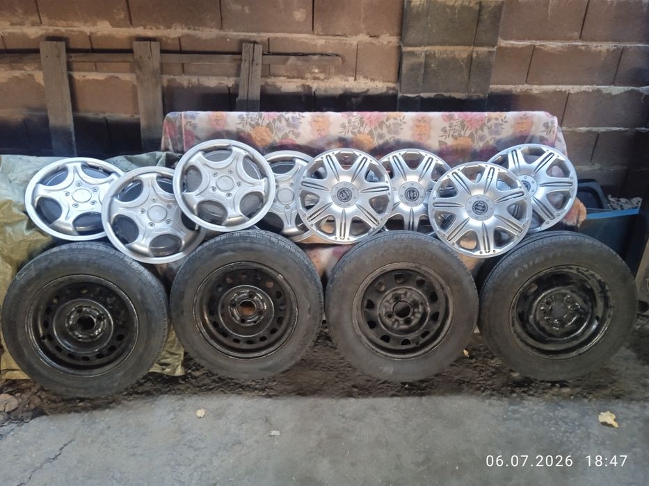 Продам 4 колеса по парно  бу