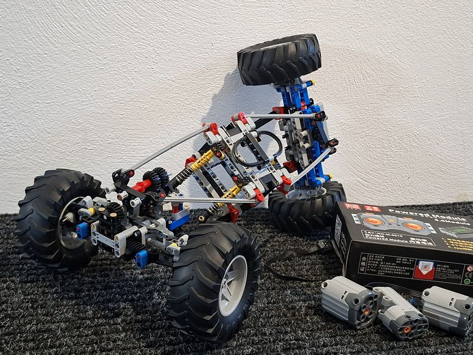 Crawler JEEP 4WD cu telecomanda