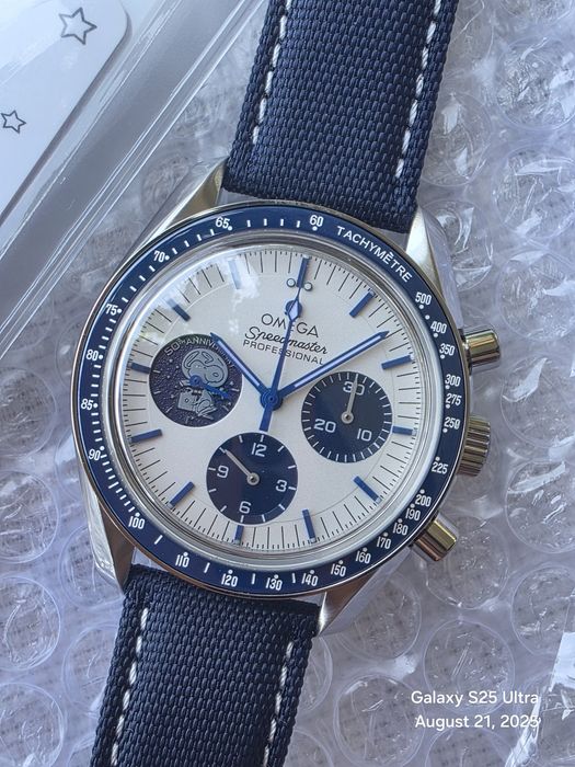 Omega Speedmaster Professional "Snoopy"