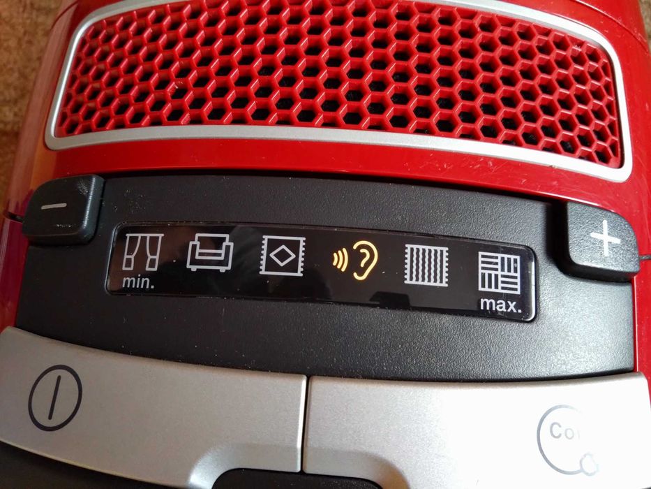 Прахосмукачка Miele Complete C3 Excellenes Ecoline 800W