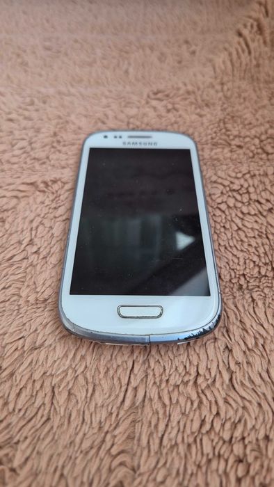 Смартфон Samsung Galaxy S3 mini (GT-i8190)