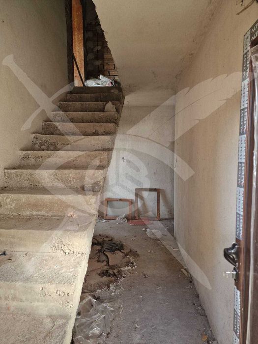 Къща в село Калояново!