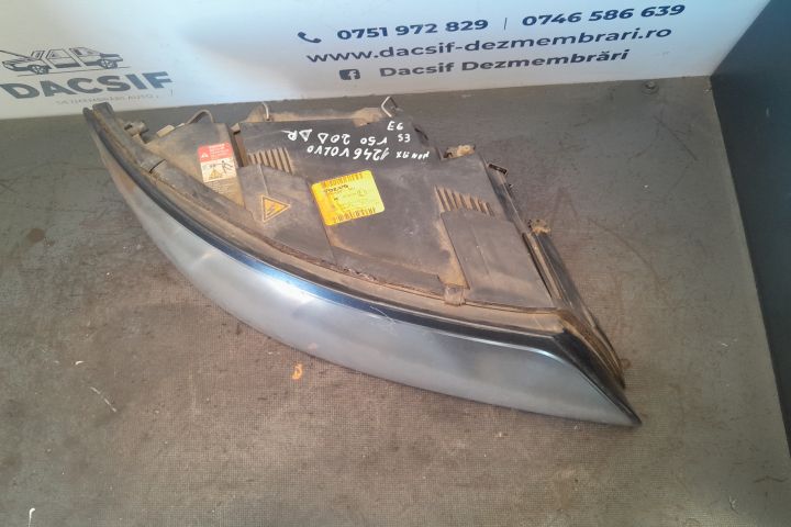Far dreapta cu Xenon 3069890RH 3069890RH Volvo V50 prima generatie