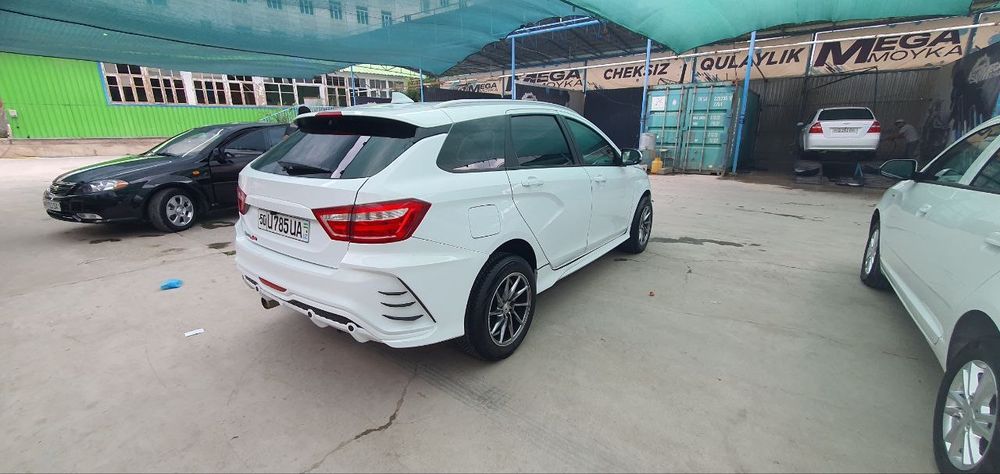 Лада веста крос.