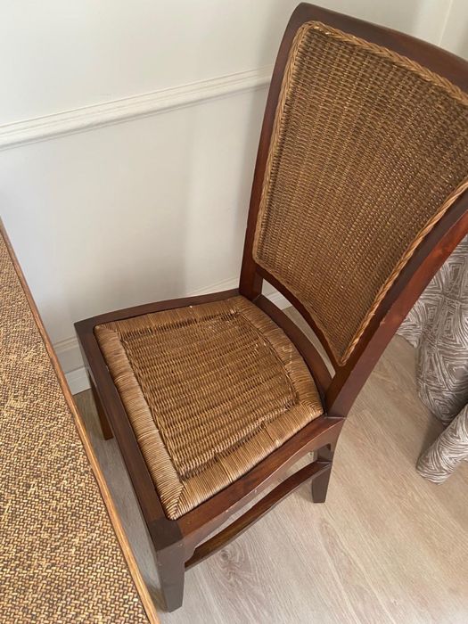 Стол обеденный и 6 стульев с ротангом