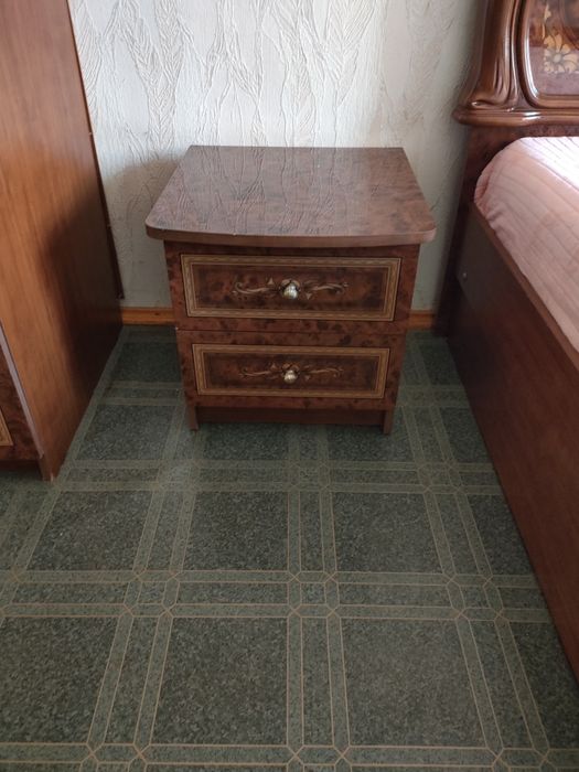 Продам спальный гарнитур