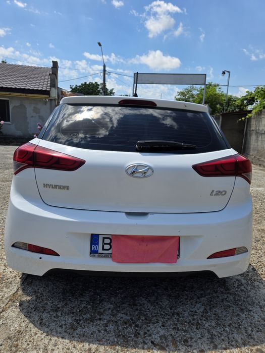 Vând Hyundai I20 1.2 84CP Comfort