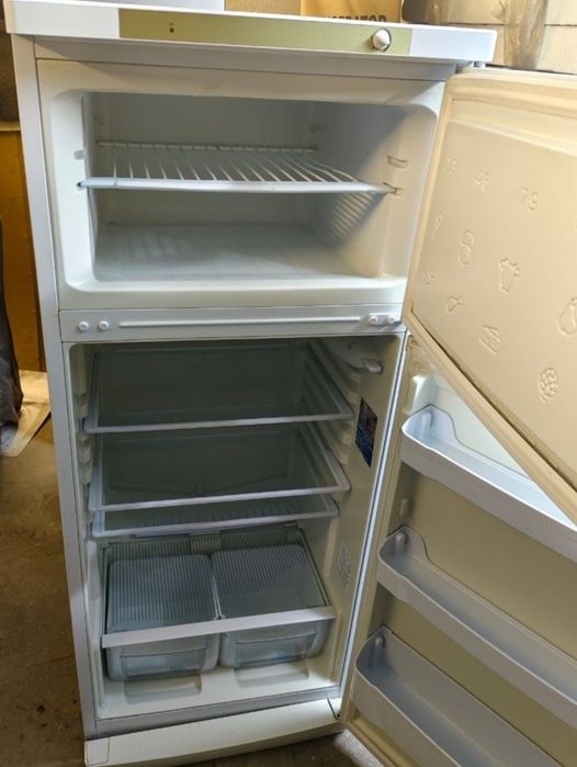 Продам холодильник марки Indesit