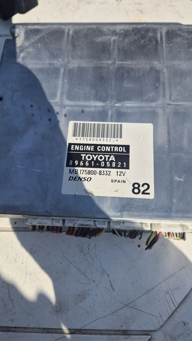 Оправление на Двигател за Тойота Авенсис Т25 2.2 D.Cat