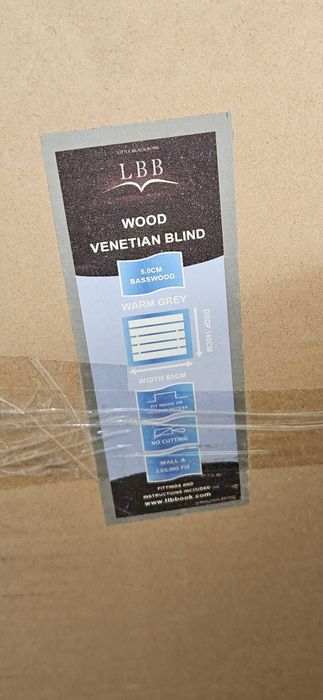 Дървени венециански щори