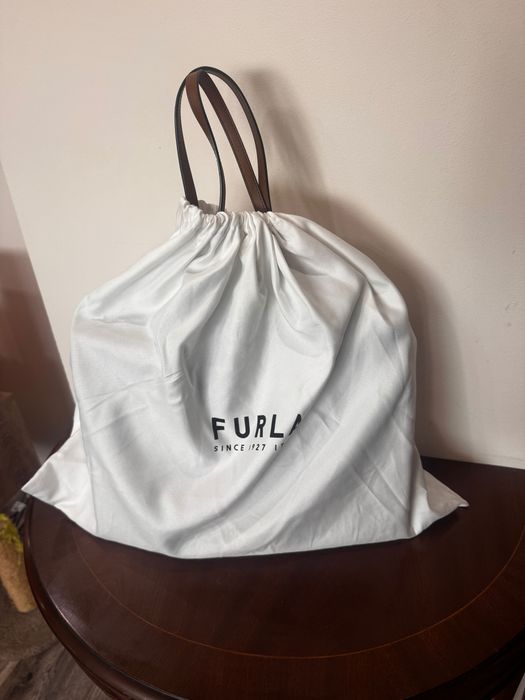 Furla Versity L size