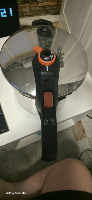Oala sub presiune Tefal 8L
