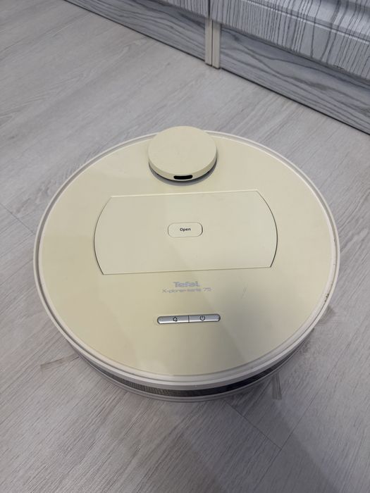 Продаю робот пылесос от тефаль