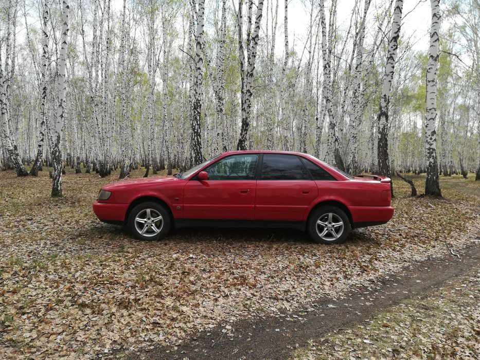 Автомобиль Ауди а6с4