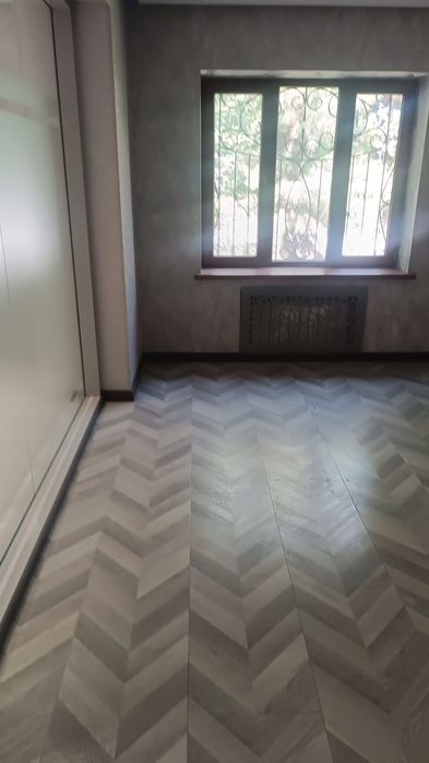 Офис учун бино ижарага берилади.