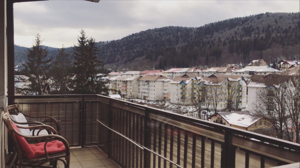 Inchiriez apartament 2 camere în Sinaia – Platou Izvor