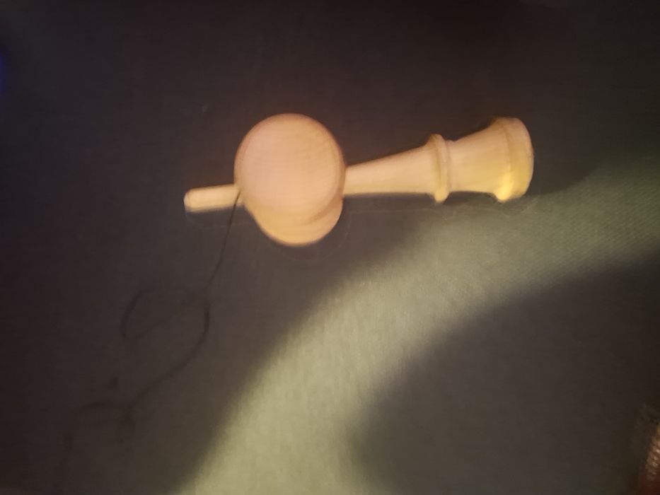 Kendama krom pop cu ata de rezerva + grip