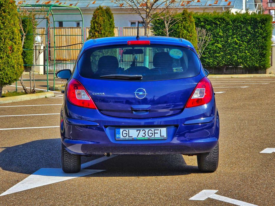 Vând Opel Corsa D 1.2 benzina 2011