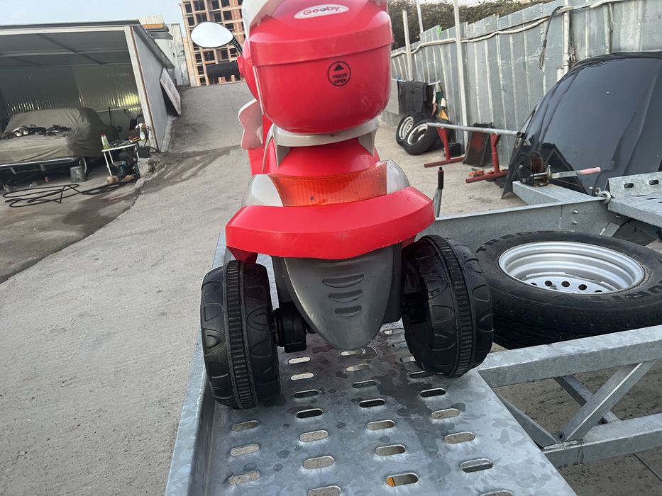 Детско акумулаторно моторче Geoby Playtime без батерия