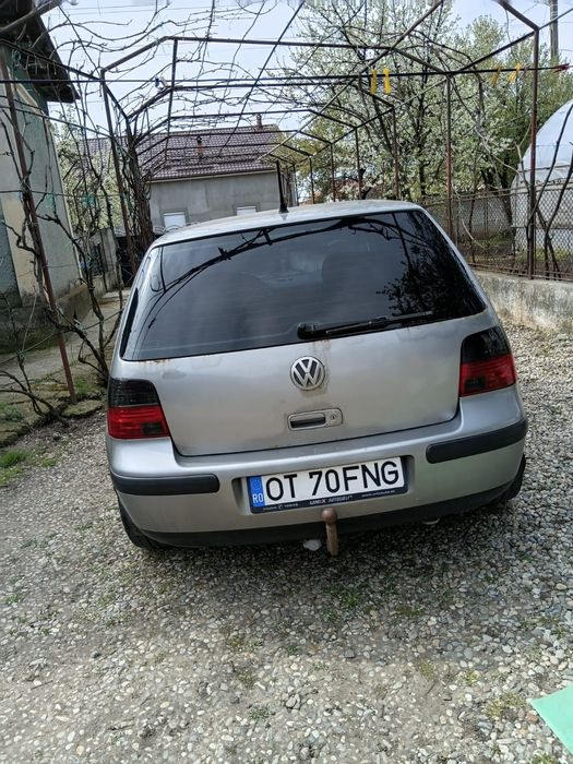 Vand golf 4 anul 2003