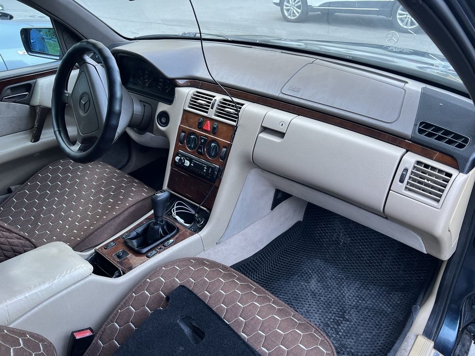 Продам mercedes-benz w210
