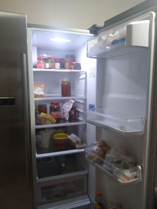 Продам холодильник Самсунг.