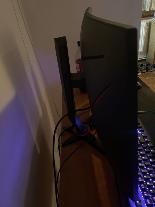 AOC 240hz 27” Full HD TN