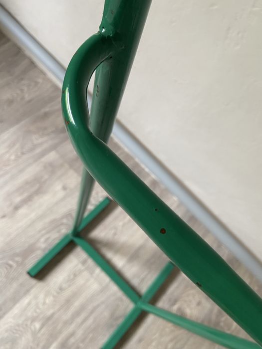 напольная металлическая вешалка