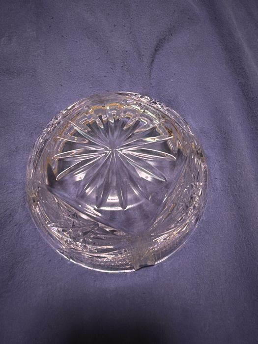 Нов кристален пепелник