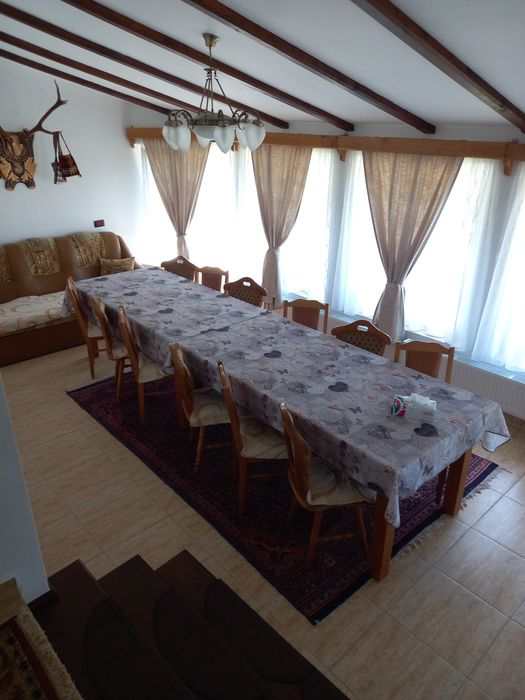 Închiriez cabana de  la Piatra-Fântânele, jud. B-N.