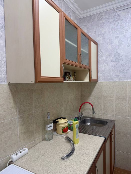 1 та Болага еки  Еш Оилага Яккасаройдан 1 хонали