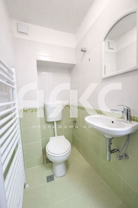 Магазин с възможност за двустаен апартамент – кв. Иван Вазов