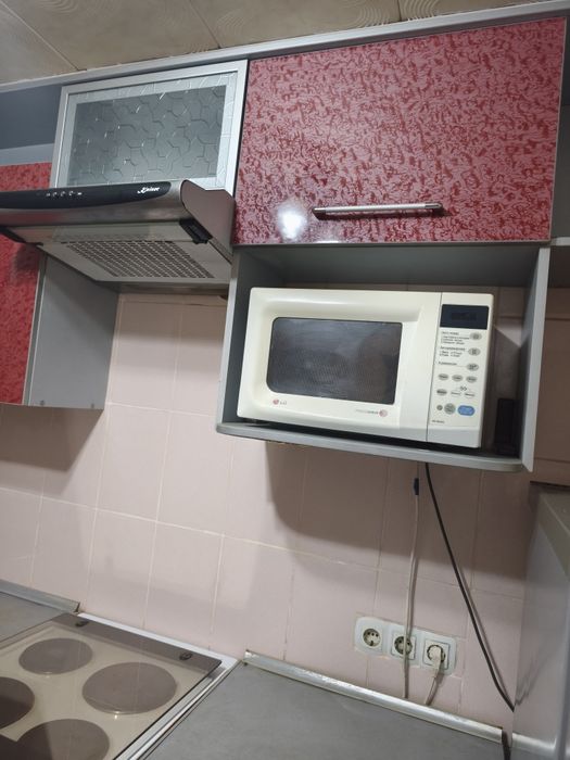 Продам кухонный гарнитур.