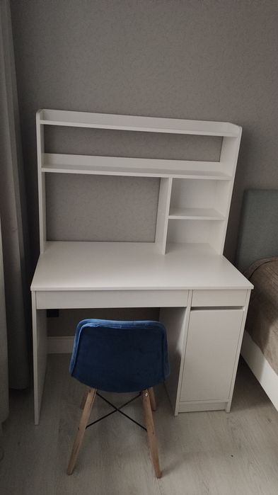 СТОЛЫ Письменные.