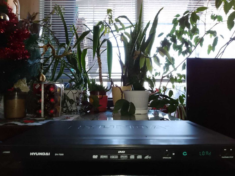 DVD player Hyundai в отлично състояние