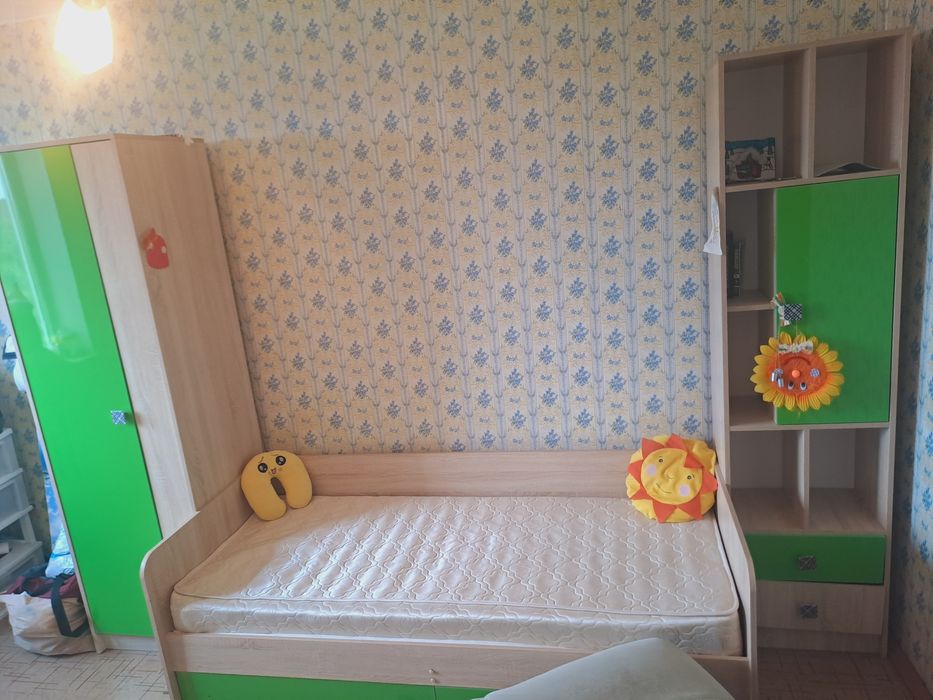Набор мебели в детскую