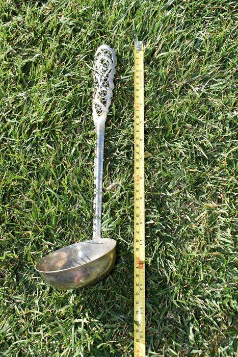 стар красив черпак