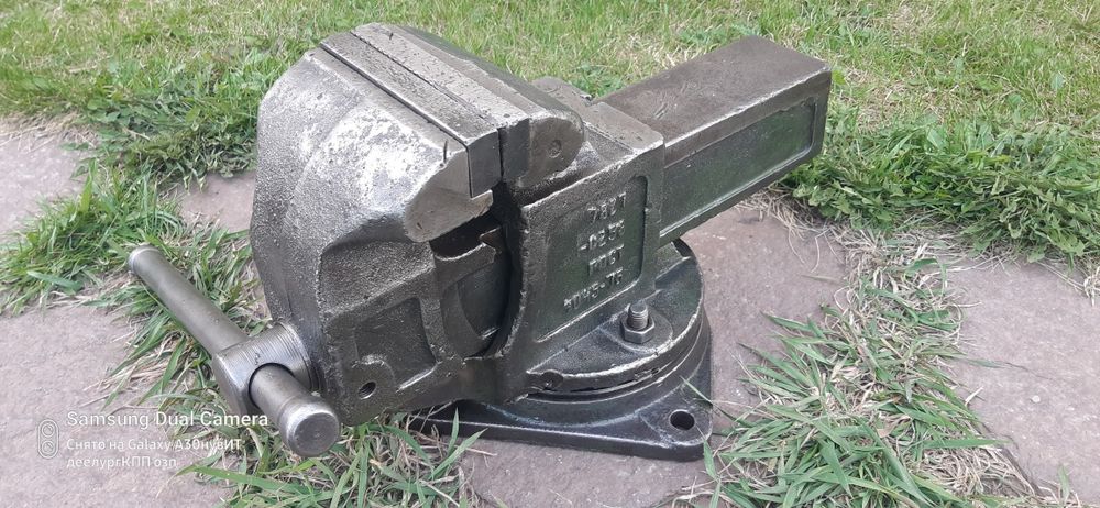 тиски Сталинские