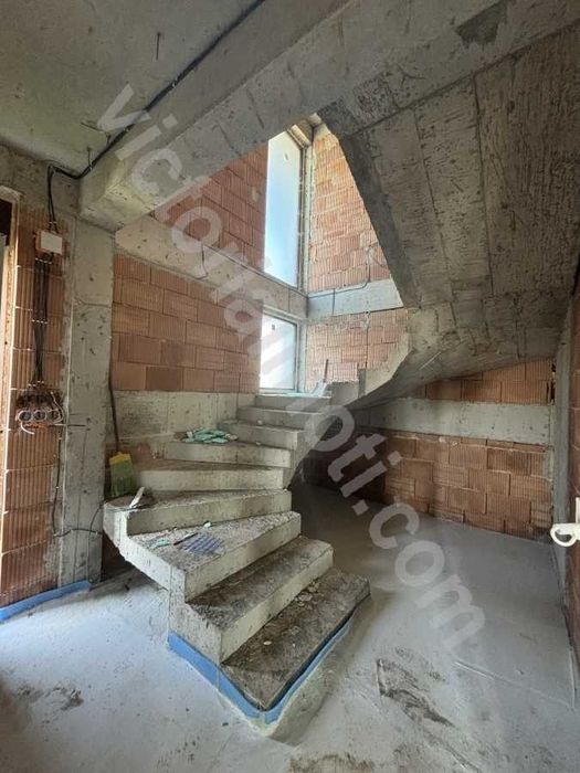 Продава се Къща в с. Леденик, Област Велико Търново - 236 кв.м за 1229 €/кв.м - Снимка #6