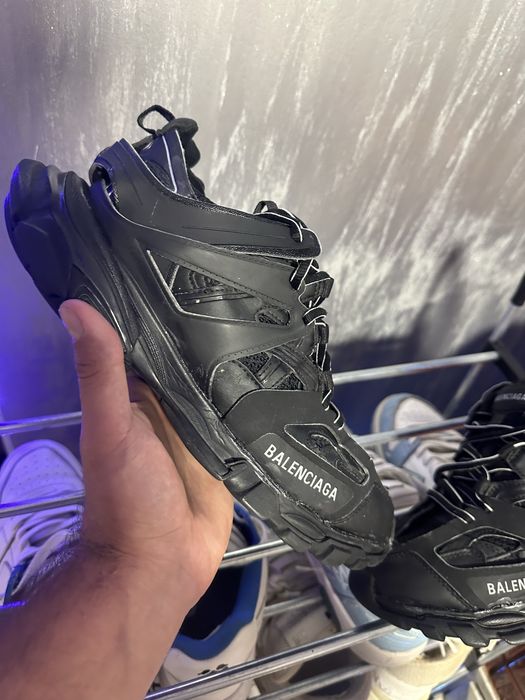 Balenciaga track