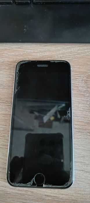 Продаю iphone 6s в хорошем состоянии