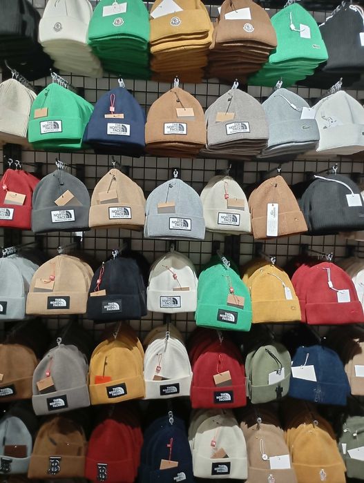 The North Face Висококачествена многоцветна зимна шапка Унисекс