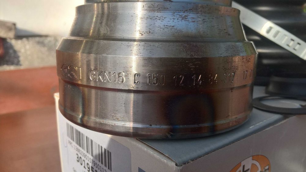 каре за полуоска за ауди 80 LÖBRO