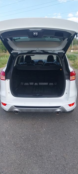 FORD  KUGA  4x4-2016