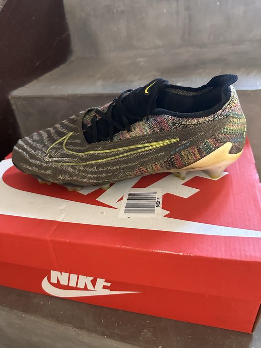ПРОДАВАМ Nike phantom gx elite.