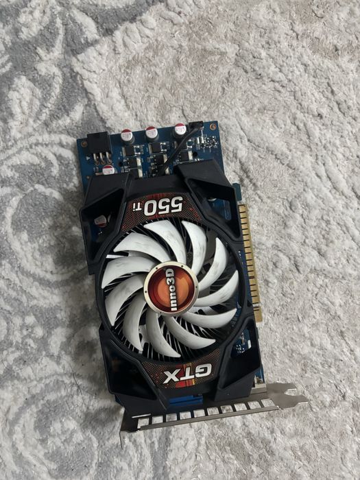 Видеокарта GeForce GTX 550 Ti
