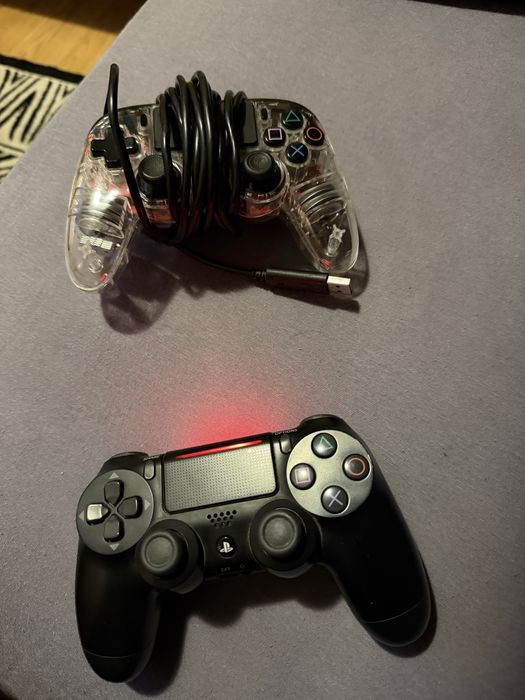 Ps4 silm 500gb 2 manete 6 jocuri impecabil