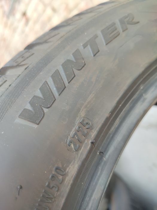 2 бр зимни  225/50/17 Pirelli 25г