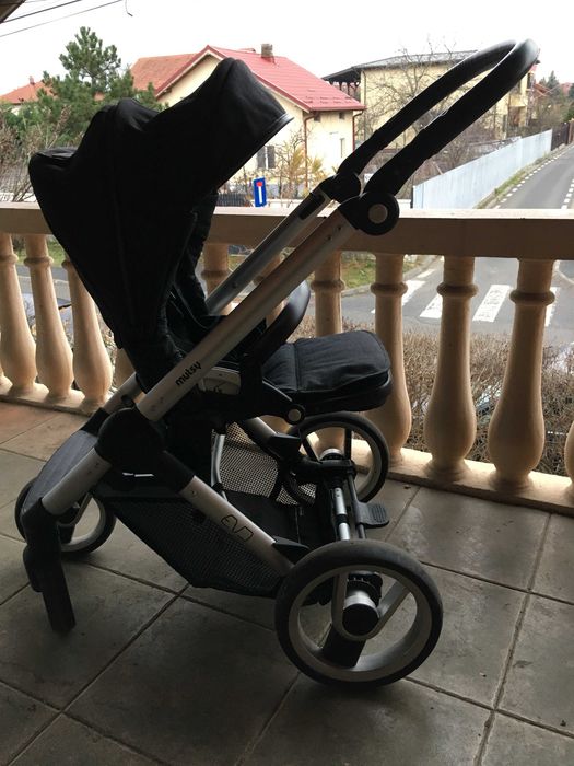 Vand carucior copii de la MUTSY